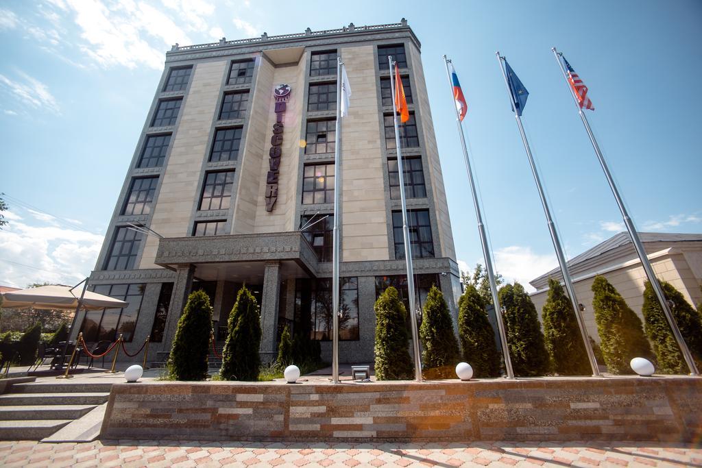 Discovery Hotel Bishkek Exterior foto